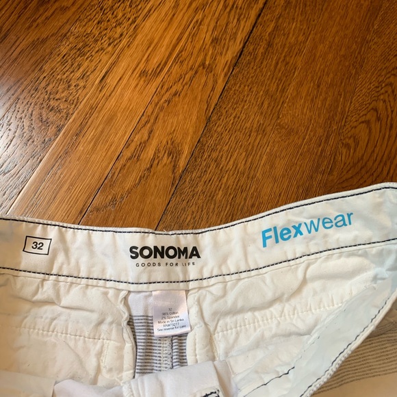 Gray and white striped shorts size 32 - men’s - Picture 2 of 3